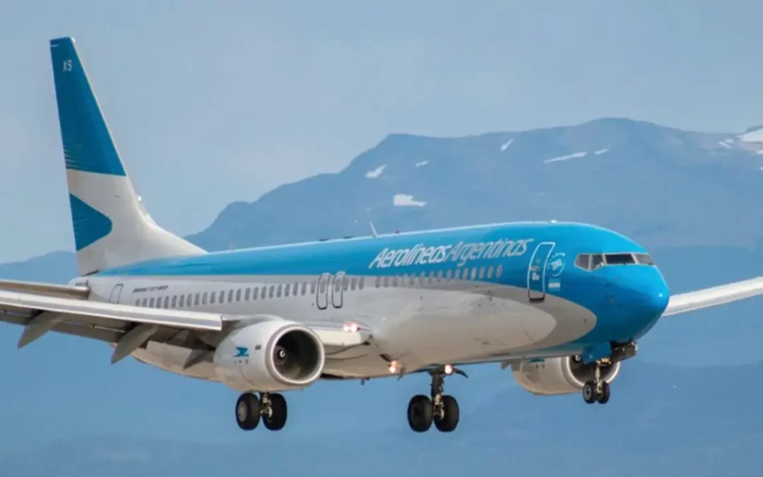 Impulsaremos la privatización de Aerolíneas Argentinas