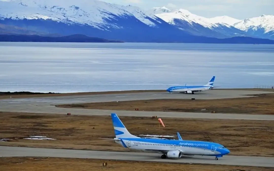 El Gobierno logra un acuerdo histórico con sindicatos para la continuidad de Aerolíneas Argentinas