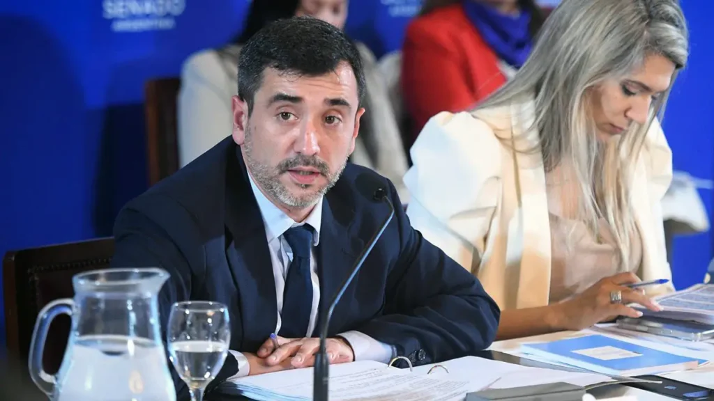 Senador Agustín Coto