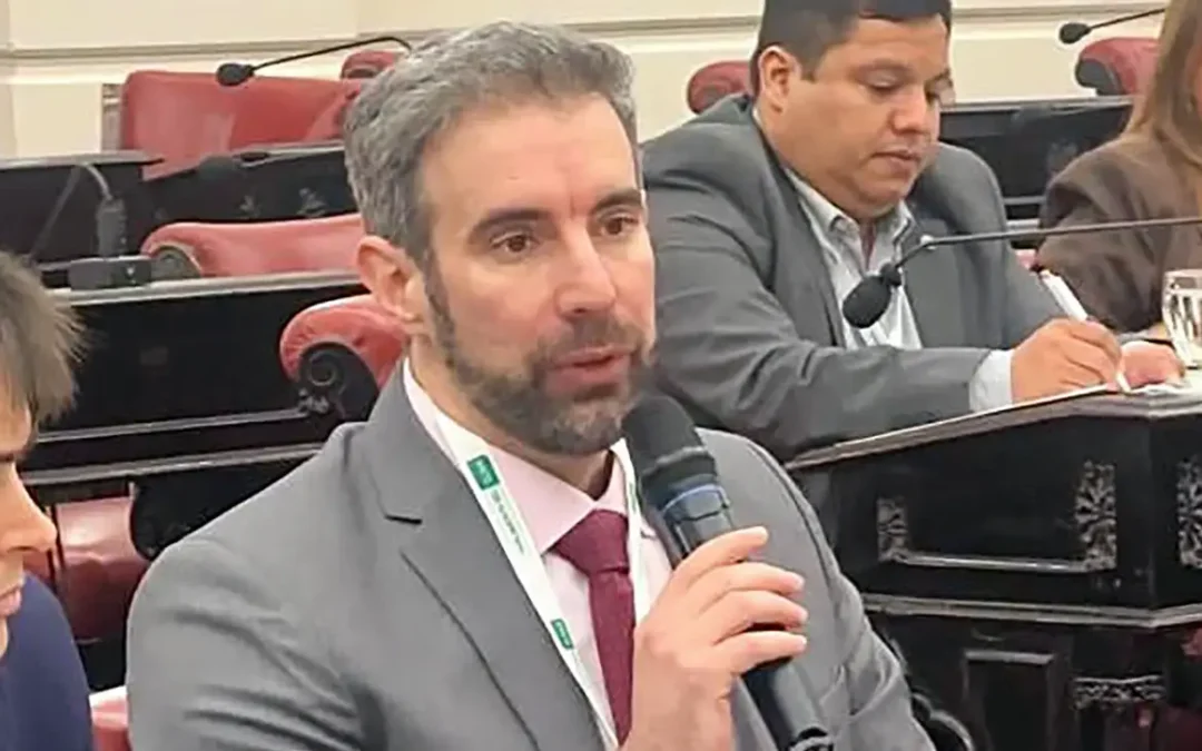 SELZER ANUNCIÓ EL LANZAMIENTO DE LA RED INTERPROVINCIAL DE GLACIARES